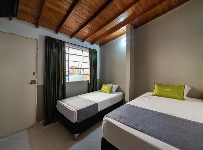 Hotel Prestige Меделин Екстериор снимка