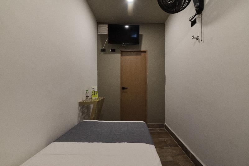 Hotel Prestige Меделин Екстериор снимка
