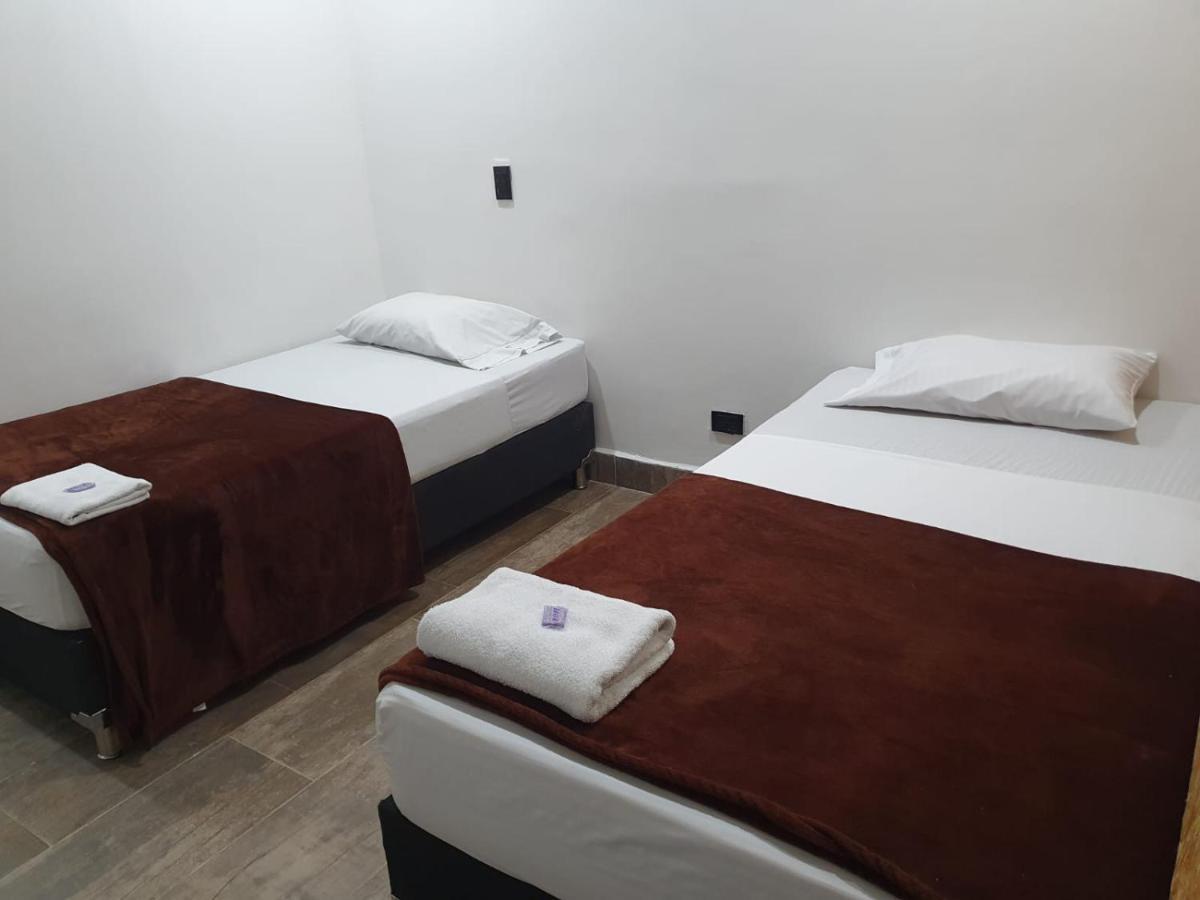 Hotel Prestige Меделин Екстериор снимка
