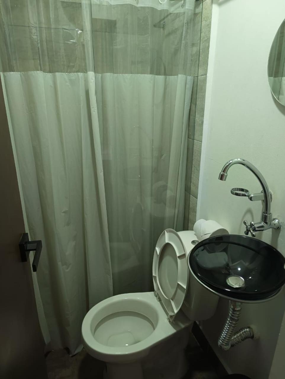 Hotel Prestige Меделин Екстериор снимка