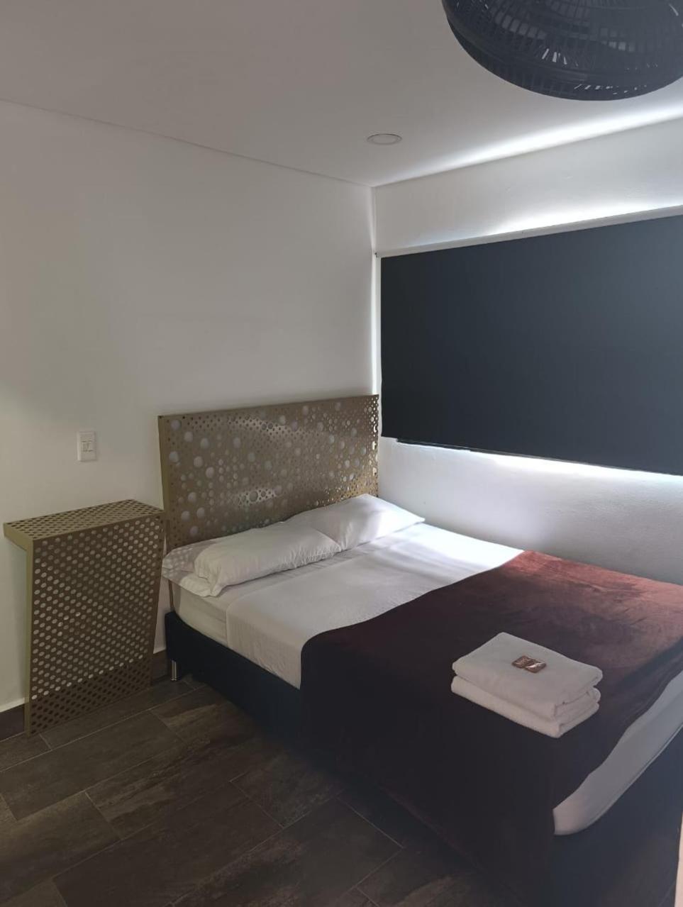 Hotel Prestige Меделин Екстериор снимка