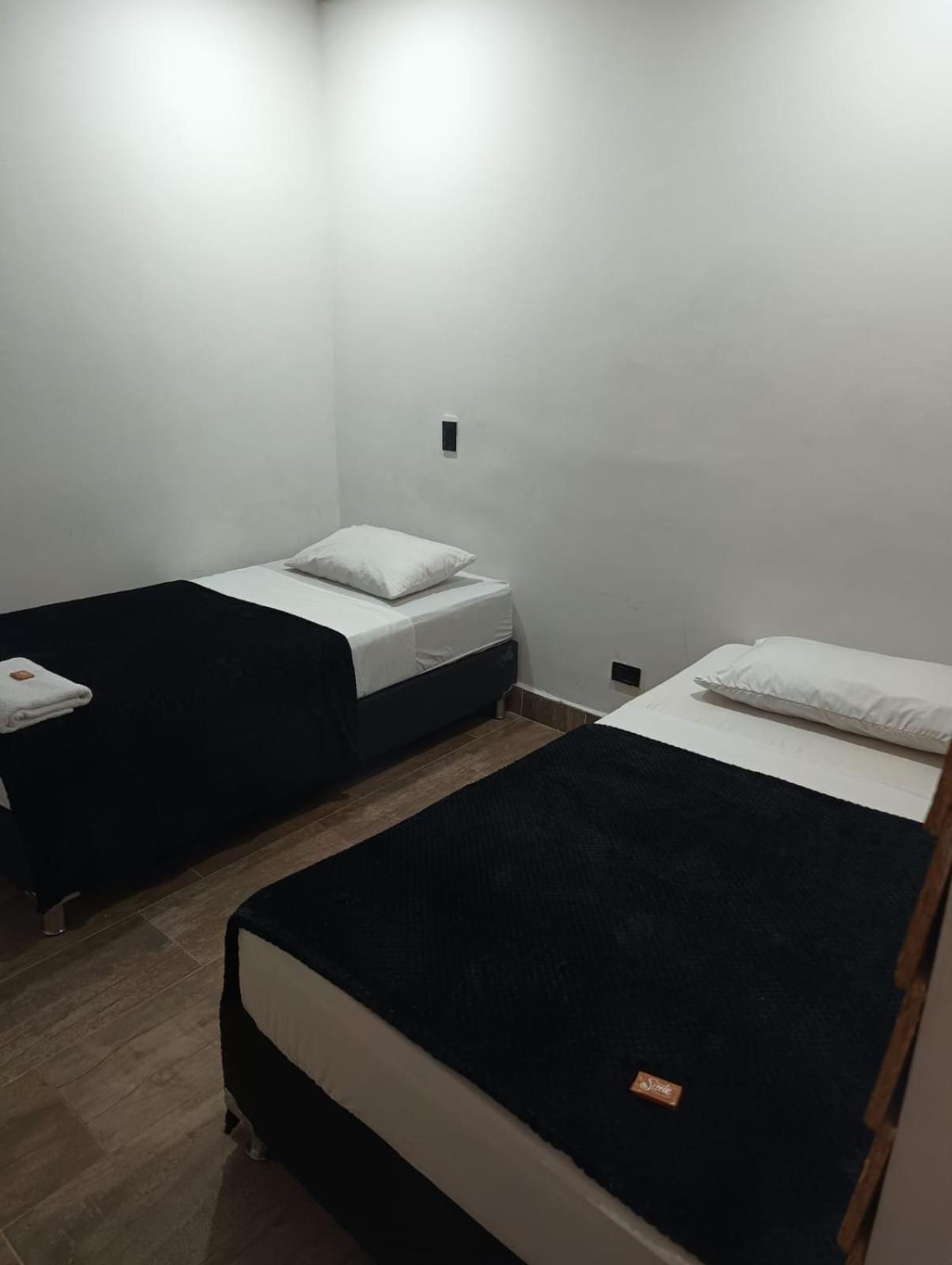 Hotel Prestige Меделин Екстериор снимка