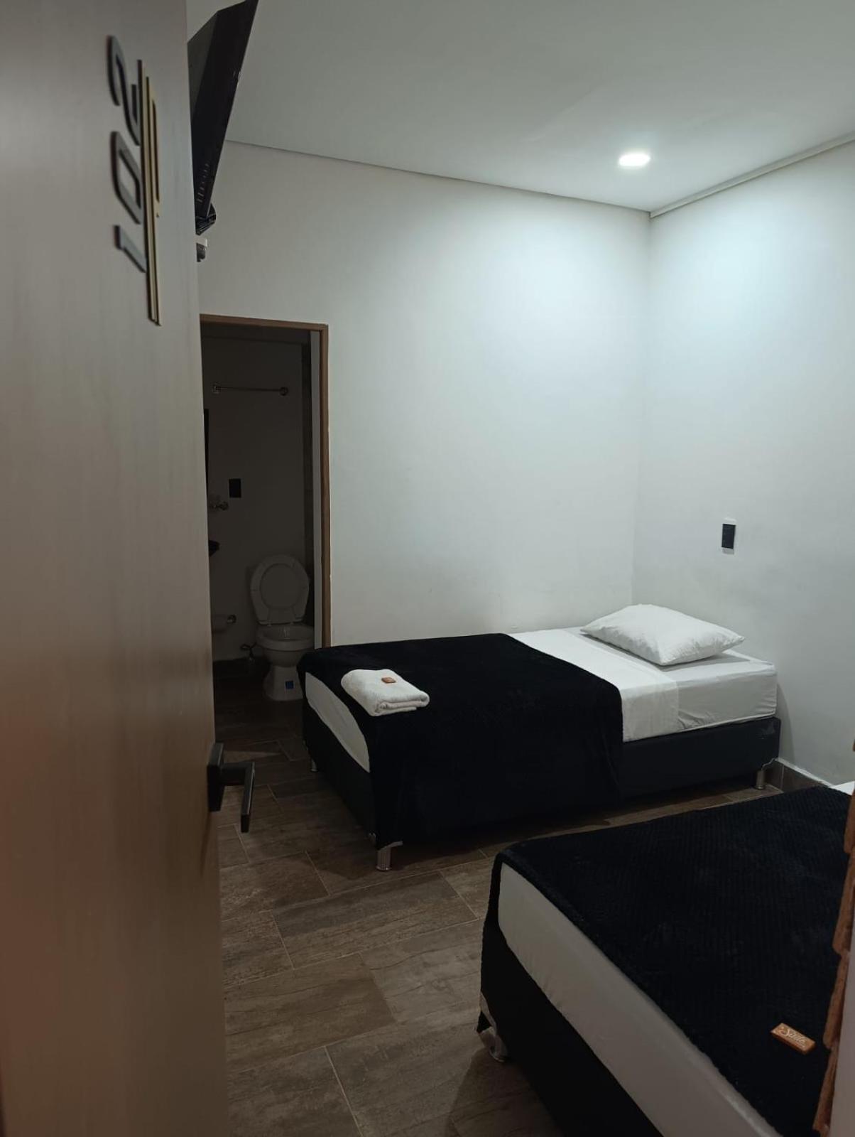 Hotel Prestige Меделин Екстериор снимка